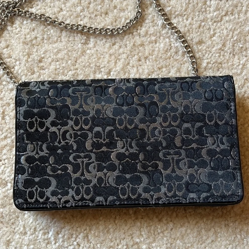 NWT Coach Black Crossbody Clutch with Chain Strap & Multiple Card Slots VINTAGE